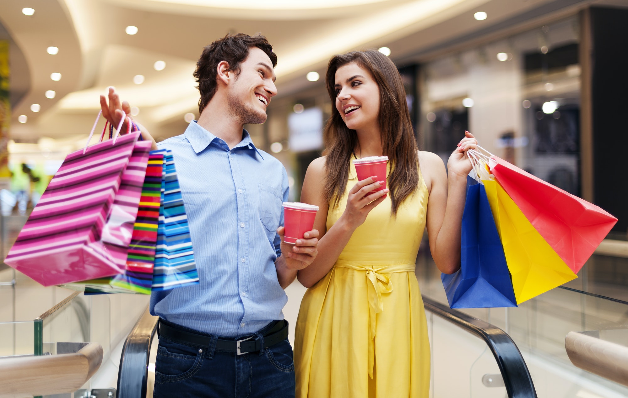 Date in the shopping mall